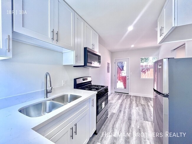 Photo - 418 N Sierra Bonita Ave Unit 3/4