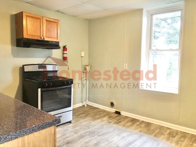 942 Maple Terrace