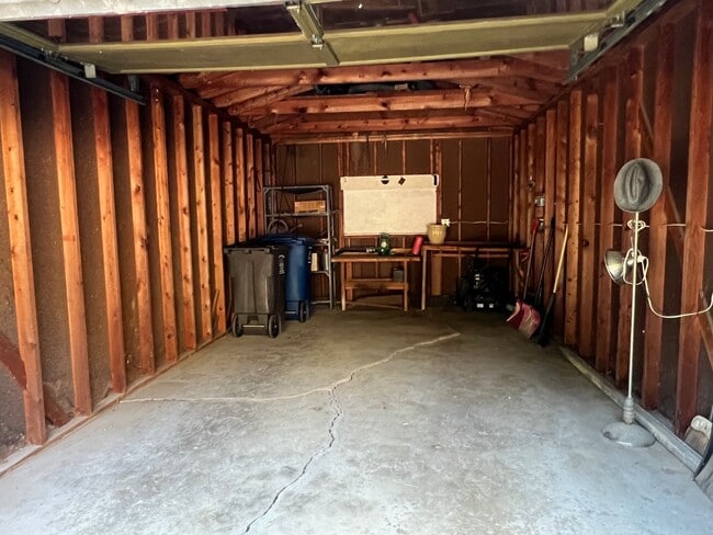 Photo - 2826 67th St