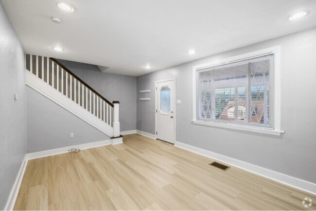 Building Photo - 1939 Fairland St Rental