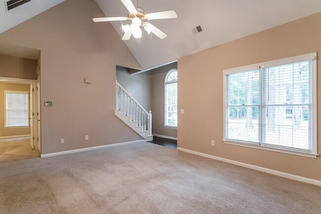 Photo - 36 Stonehaven Dr