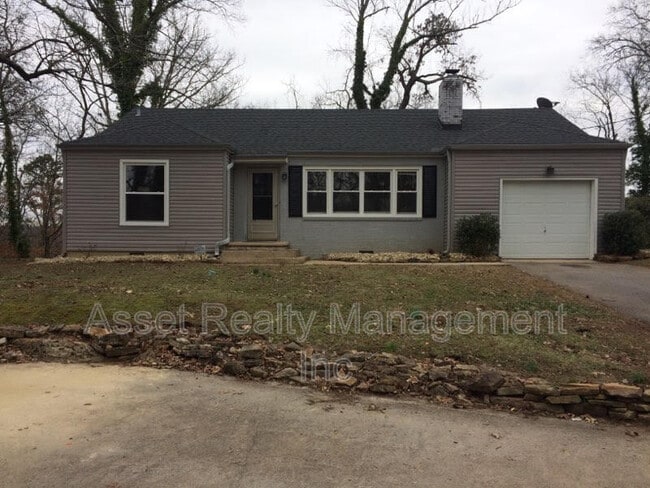 Photo - 602 Lookout Ct SE