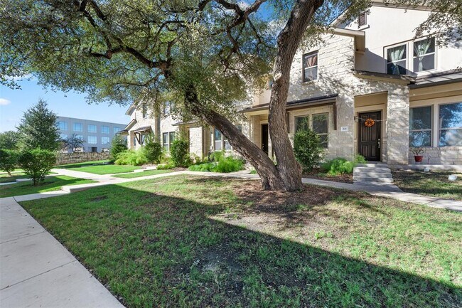 13800 Lyndhurst St Unidad 222