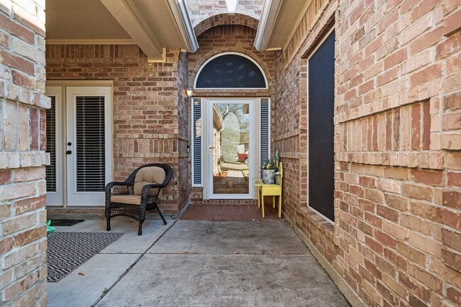 Photo - 9292 Deepwater Dr