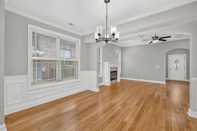 Photo - 2848 Cason Ln