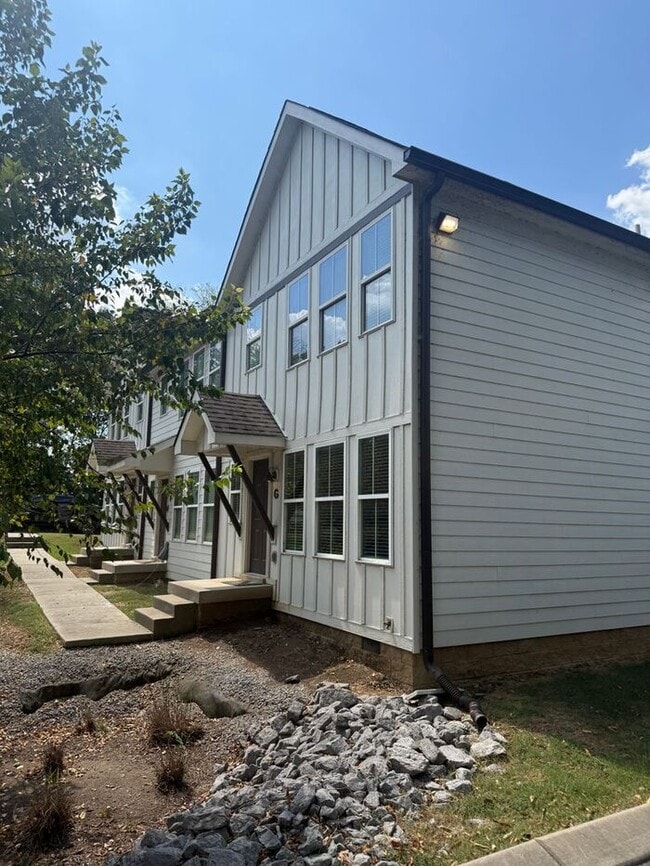 FOR RENT - Beautiful Modern Townhouse in Madison