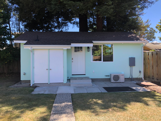 Photo - 1129 Cliff Santa Cruz Apartment Unit A