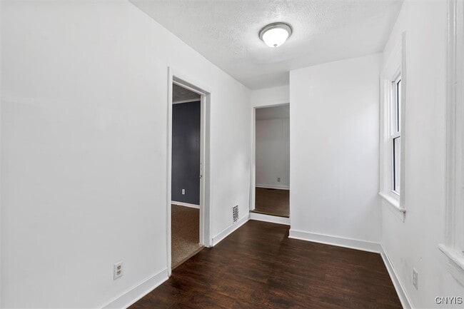 Photo - 811 1st N St