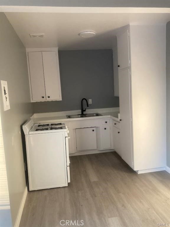 Photo - 528 N Batavia St