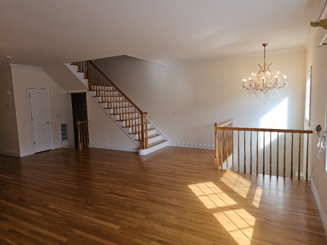 Photo - 104 Demarest Ln