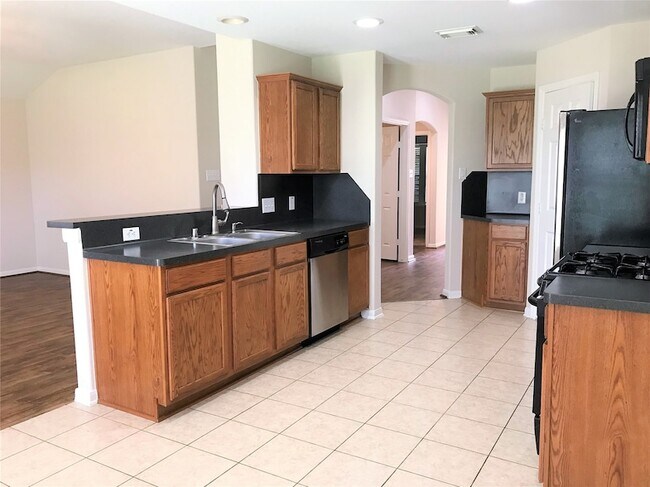 Photo - 21522 Gannet Peak Way
