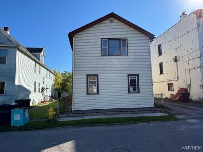 Photo - 9 Roland Ave