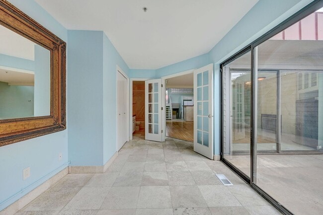 Photo - Beautiful downtown Penthouse. 1 bed/1 bath