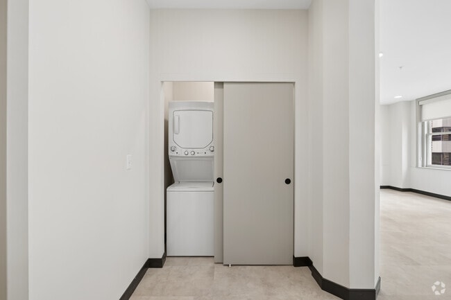 The Silver Dollar - 2BR, 2BA - 1,050SF - Laundry