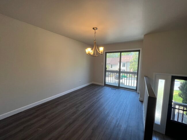 Photo - 3211 Champions Dr