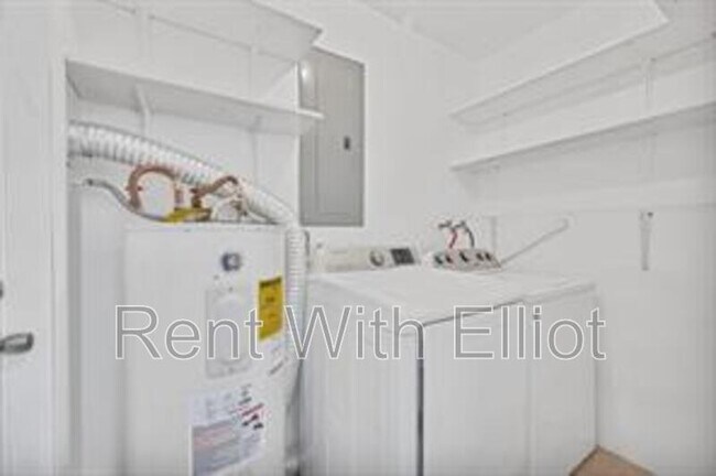 Photo - 238 SW 7th St