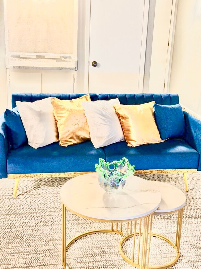 Building Photo - 1072 Maywood Ln Unit 36