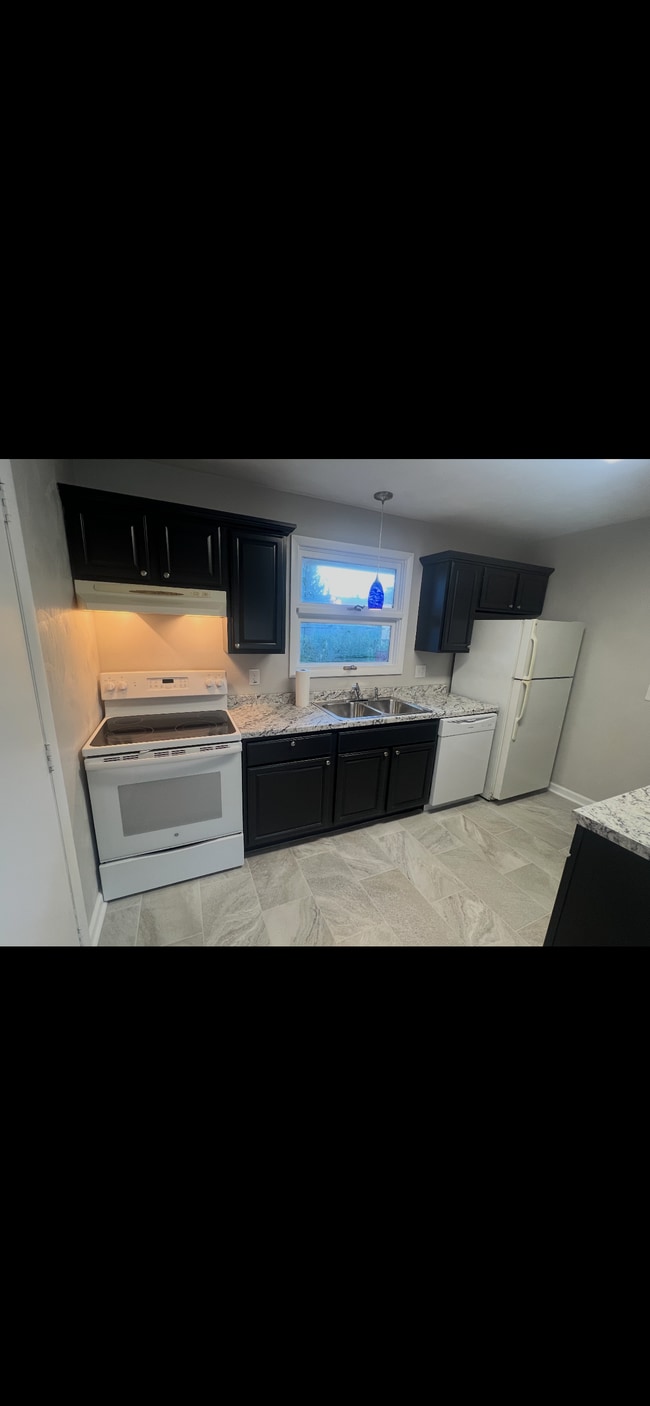 Photo - 38 3rd Ave