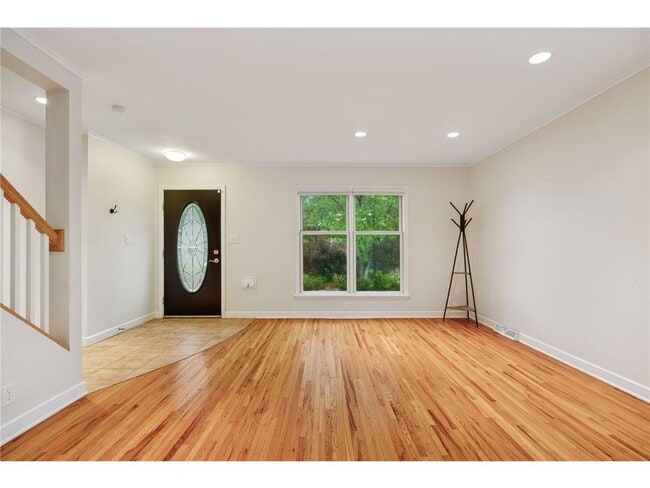 Photo - 4016 Kipling Ave