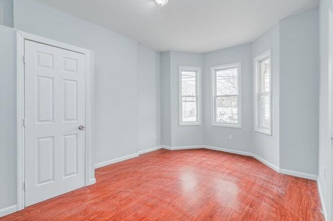 107 Grant Ave