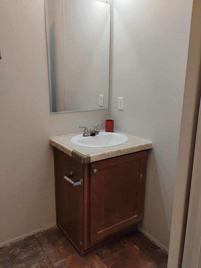 Photo - 110 N Michigan St