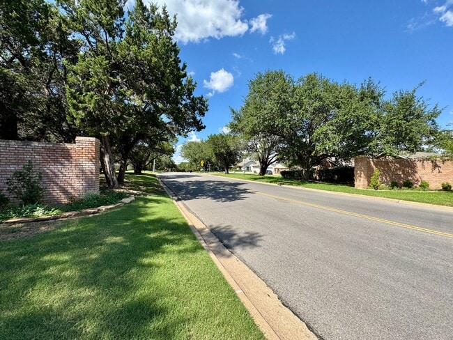 Photo - Single Family Home Available in Windmill H...