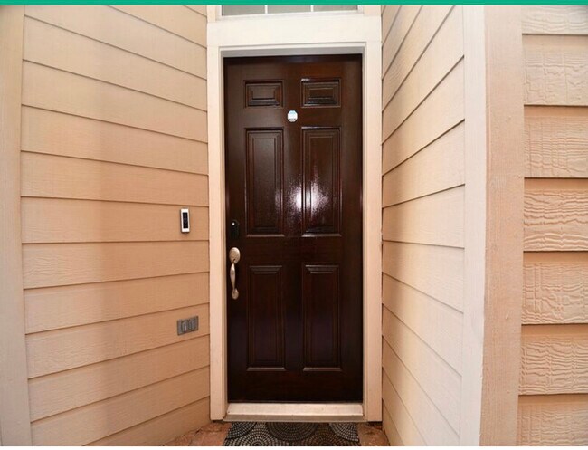 Front door - 9016 Bayview Cove Dr Casa