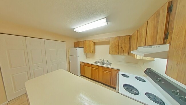 Photo - Nice and Cozy 2 Bed/1 Bath Apartment Unit A