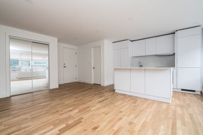 Photo - 263 Russell Hill Rd