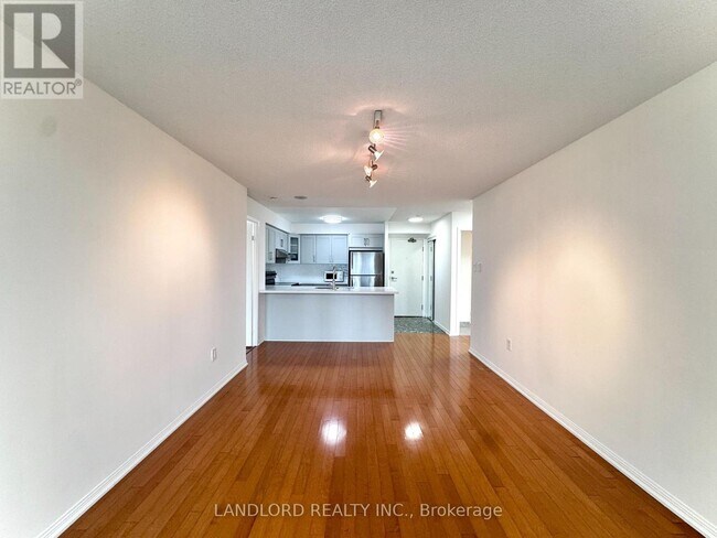 Photo - 109 Front St E Unité 911