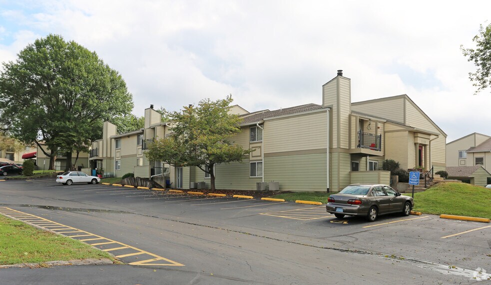 Autumn Place Apartments For Rent in Blue Springs, MO
