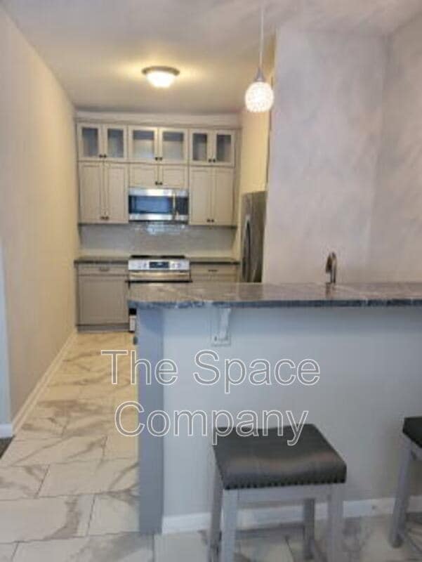 Photo - 98 Sans Souci St Unit B