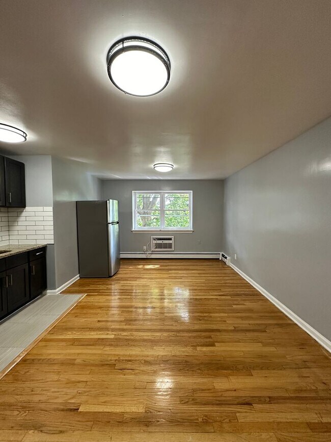 Photo - Oakwood Gardens