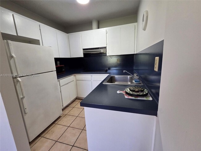 Photo - 11035 SW 56th St Unit B