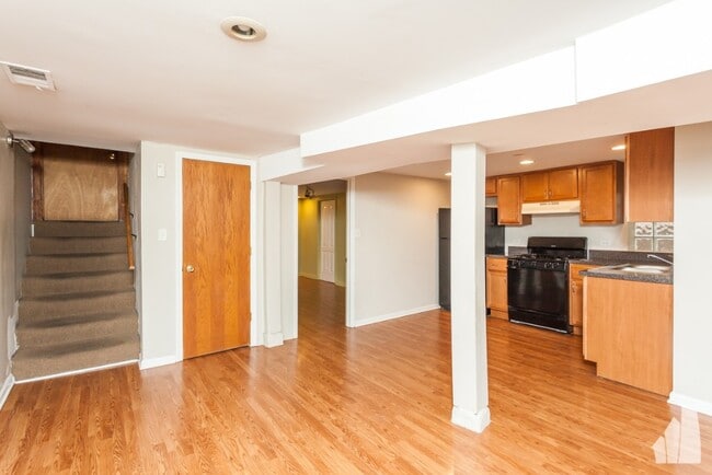 Photo - 2436 W Diversey Ave