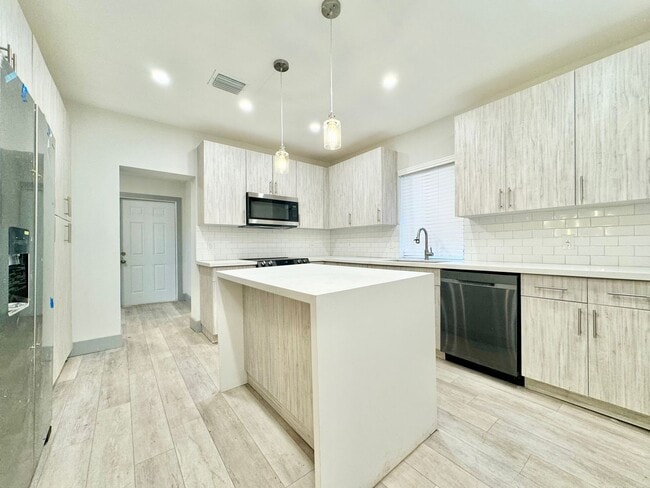 Photo - Fully Remodeled 4 Bedroom/ 4 Bathroom Single Family Home