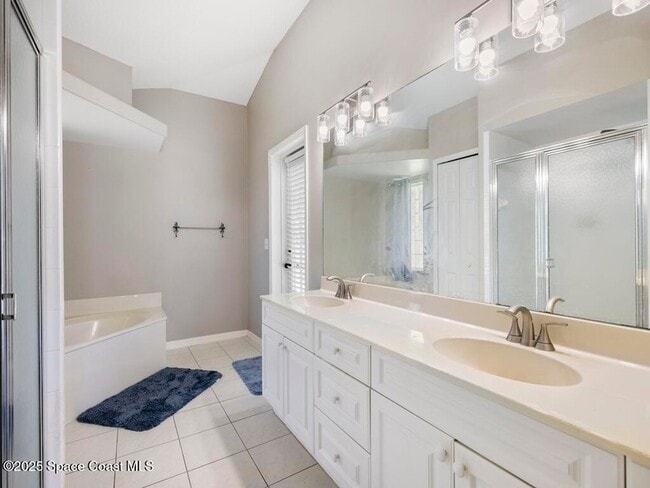 Photo - 1026 Blossom Dr