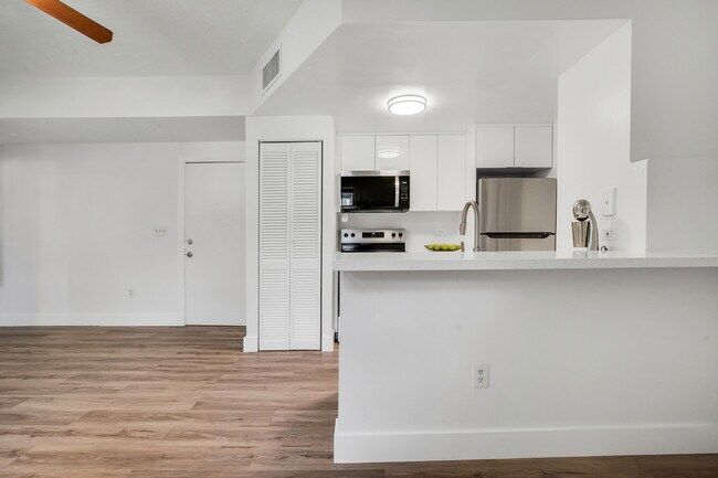 Photo - 536 14th St Unit 211