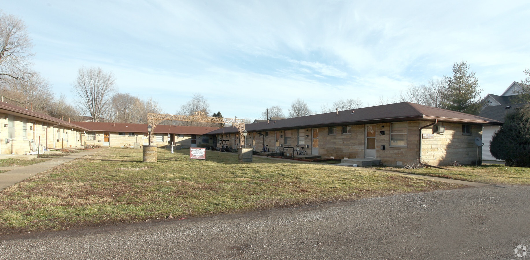 Krewson Court Apartments - Krewson Court Apartments