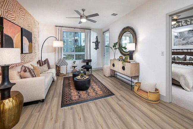 Photo - 690 Sutter St