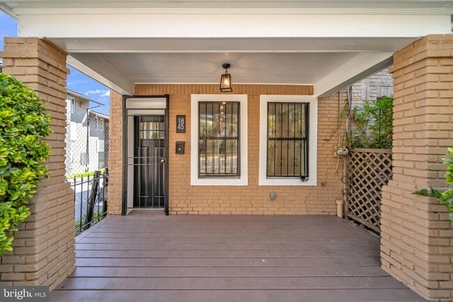 Photo - 1845 Corcoran St NE