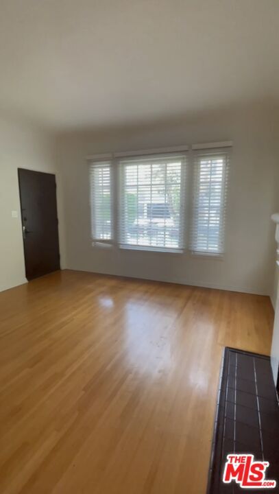 Photo - 726 S Dunsmuir Ave