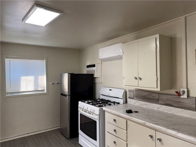 Building Photo - 1401 Main St Unit 12A
