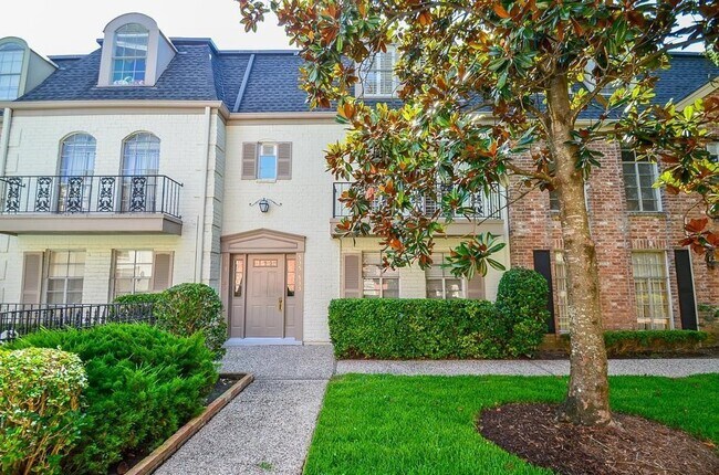 Building Photo - 535 N Post Oak Ln Unit True