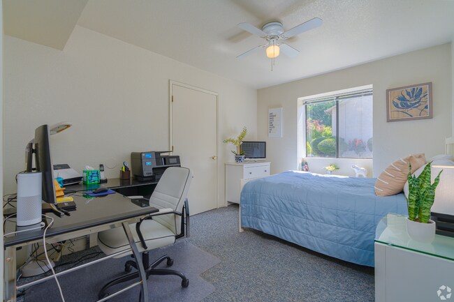 Pomona West Student Apartments
