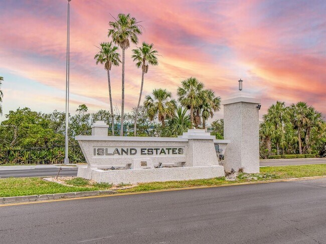 Building Photo - 105 Island Way Unit 131 Rental