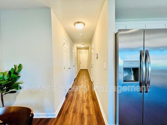 Photo - 2106 Duncan Ave Unit 102