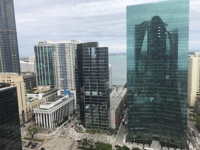 Building Photo - 1300 S Miami Ave Unit 3003