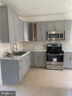 Photo - 584 Morton Ave