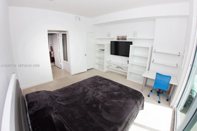 Photo - 79 SW 12th St Unidad 3704-S